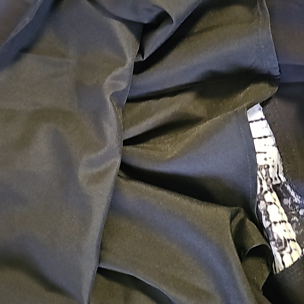 DONNA KARAN New York black and white dress. Shark‎ bit hem.  Size 14. Lovely - Picture 9 of 12
